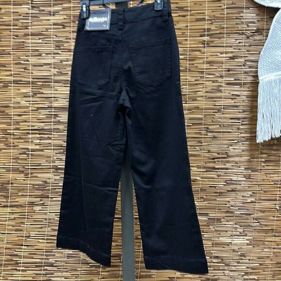 Dollhouse Juniors' Super-High-Rise Cropped Wide-Leg Trouser Jeans - Black Size 3 - Picture 3 of 3